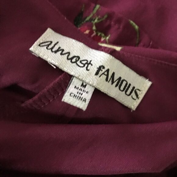 Cold shoulder floral dress almost famous medium - Picture 4 of 4
